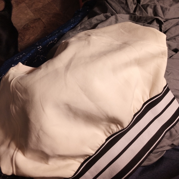 Louis Vuitton top - Picture 2 of 3